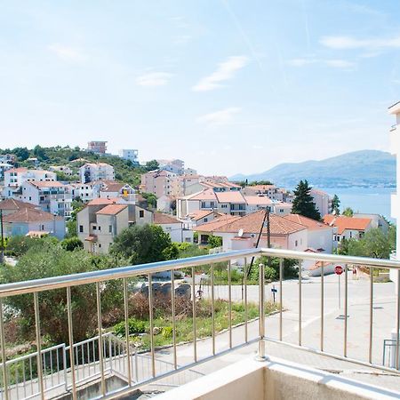 Apartment Horizont Трогір Екстер'єр фото