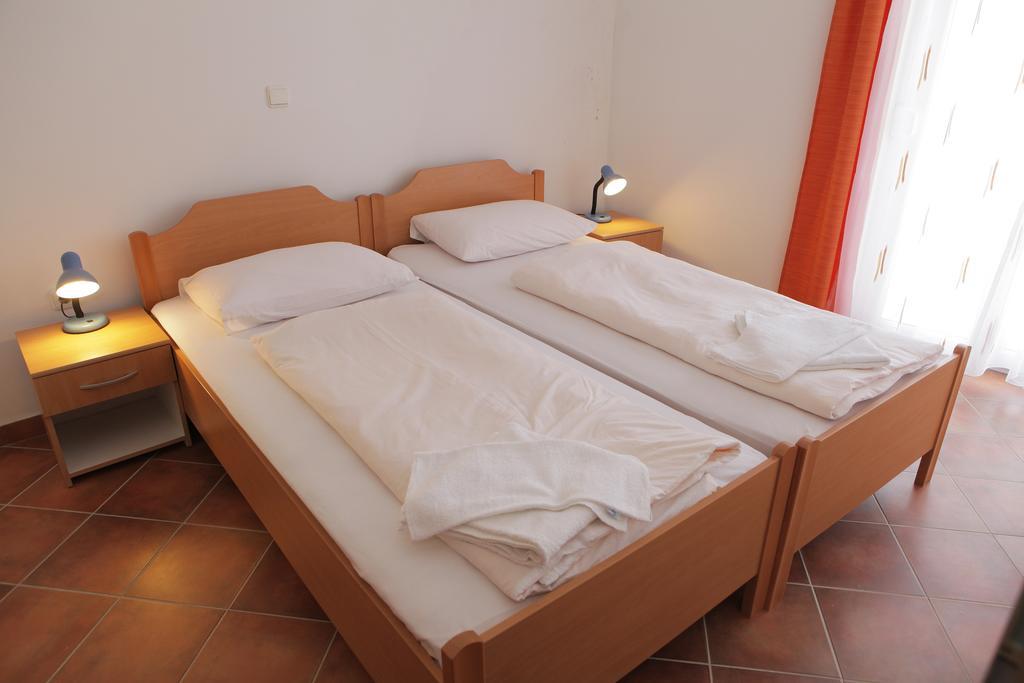 Apartment Horizont Трогір Екстер'єр фото