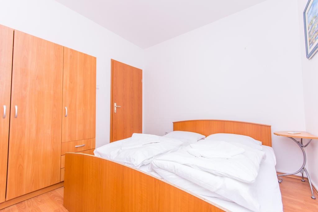 Apartment Horizont Трогір Екстер'єр фото