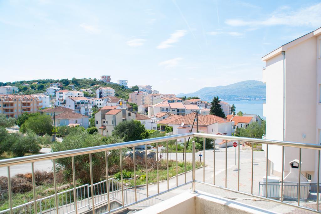 Apartment Horizont Трогір Екстер'єр фото